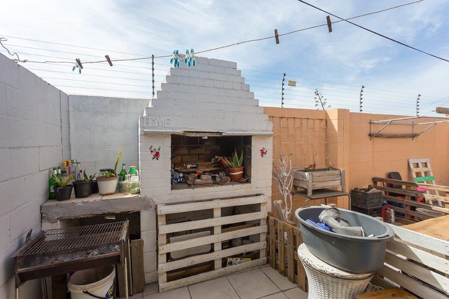 4 Bedroom Property for Sale in Brooklyn Western Cape